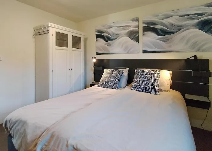 3 Bedroom Lovely In بيت للعطل