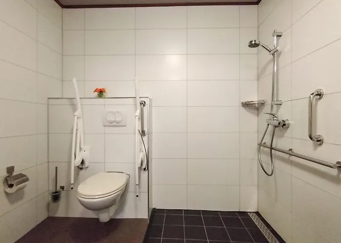 3 Bedroom Lovely In *